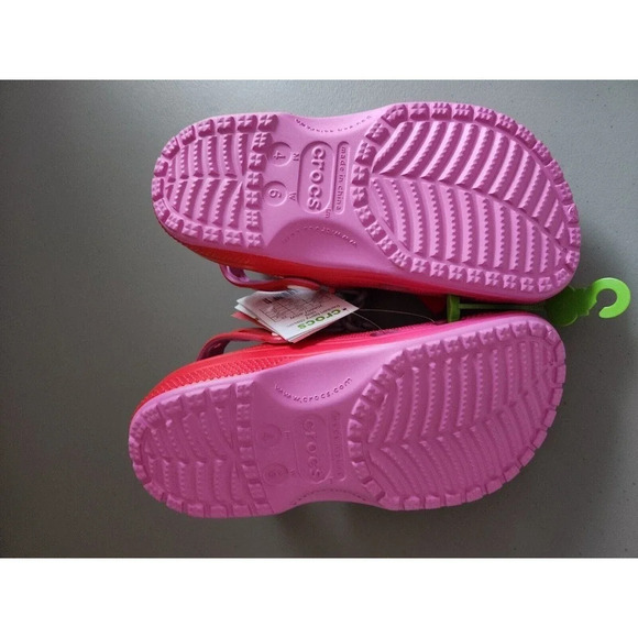 New Crocs Classic Franken Berry Chain Clog Size M4/W6 Pink - Picture 8 of 11